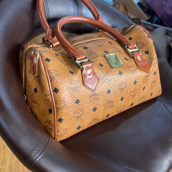 MCM CONGANC VESTOS BOSTON - Picture 2 of 3